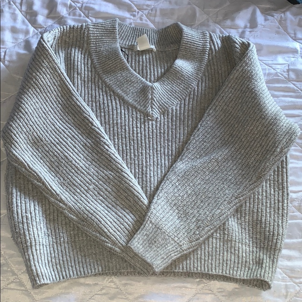 H&M Women’s Fall Winter Chunky Knit Light Gray Sweatshirt Top